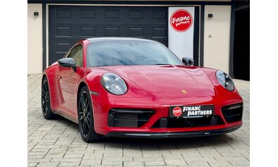 Porsche 911 Carrera 4 GTS